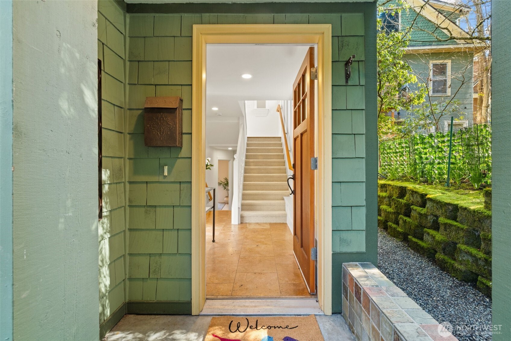 3040 Humes Place West Seattle, WA 98119 - Photo 29 of 39