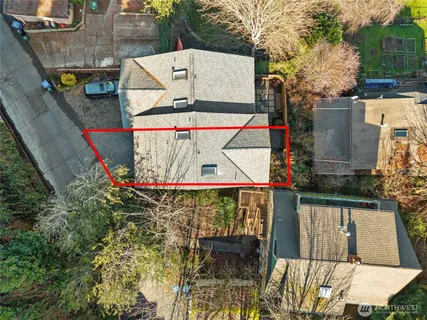 $895,000 | 3040 Humes Place West, Seattle, WA 98119