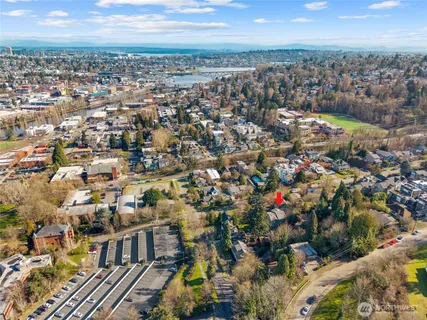 $895,000 | 3040 Humes Place West, Seattle, WA 98119