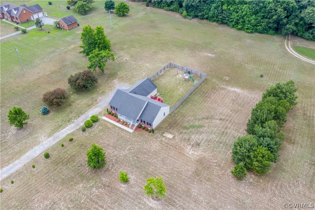 20550 Horseshoe Road Carson, VA 23830 - Photo 4 of 35