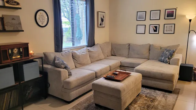 $2,600 | 2402 Venetian Way, Unit 2402, Boynton Beach, FL 33426