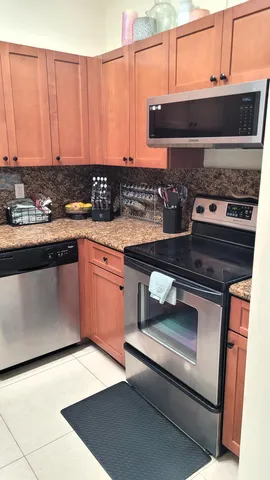 $2,600 | 2402 Venetian Way, Unit 2402, Boynton Beach, FL 33426