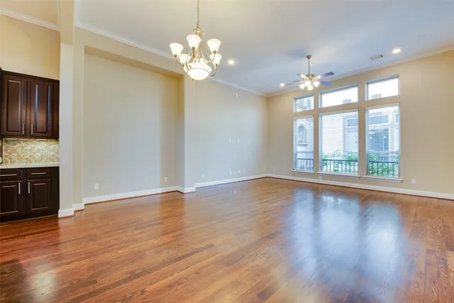 $3,509 | 6105 Stillman Street, Houston, TX 77007