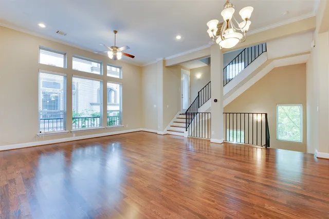 $3,509 | 6105 Stillman Street, Houston, TX 77007