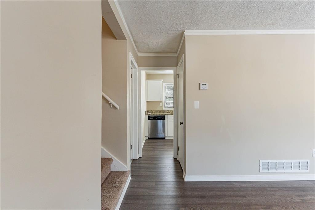 2473 Tyler Way Decatur, GA 30032 - Photo 3 of 37