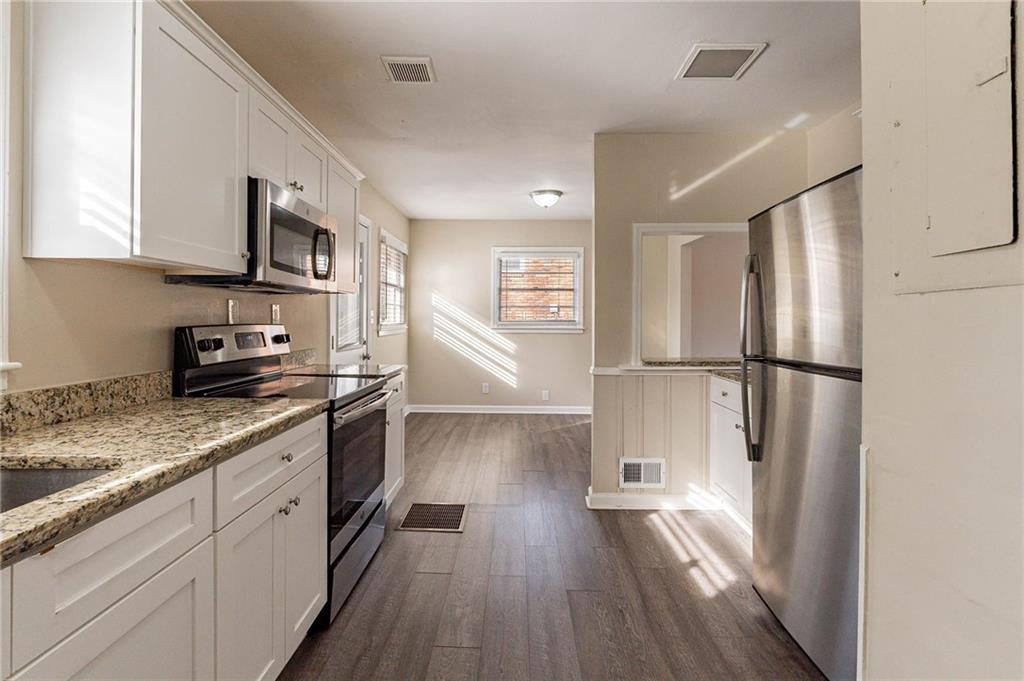 2473 Tyler Way Decatur, GA 30032 - Photo 10 of 37