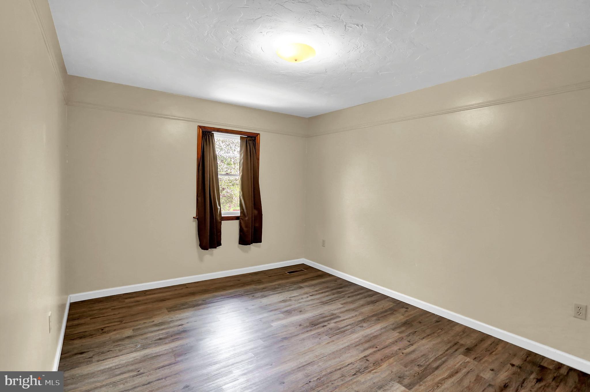 10 Pinewood Circle Hanover, PA 17331 - Photo 17 of 34 Gallery Image 17