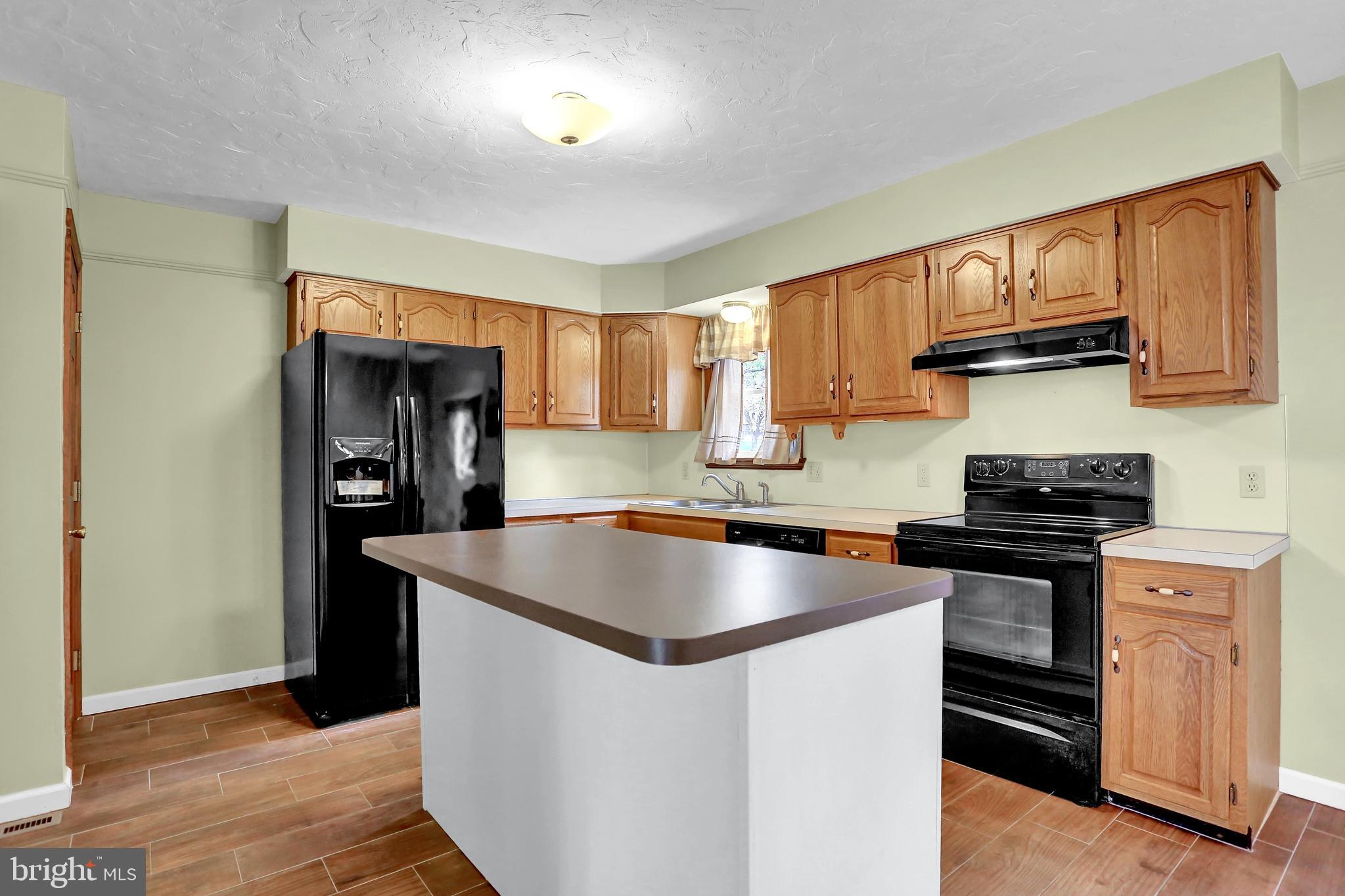 10 Pinewood Circle Hanover, PA 17331 - Photo 4 of 34 Gallery Image 4