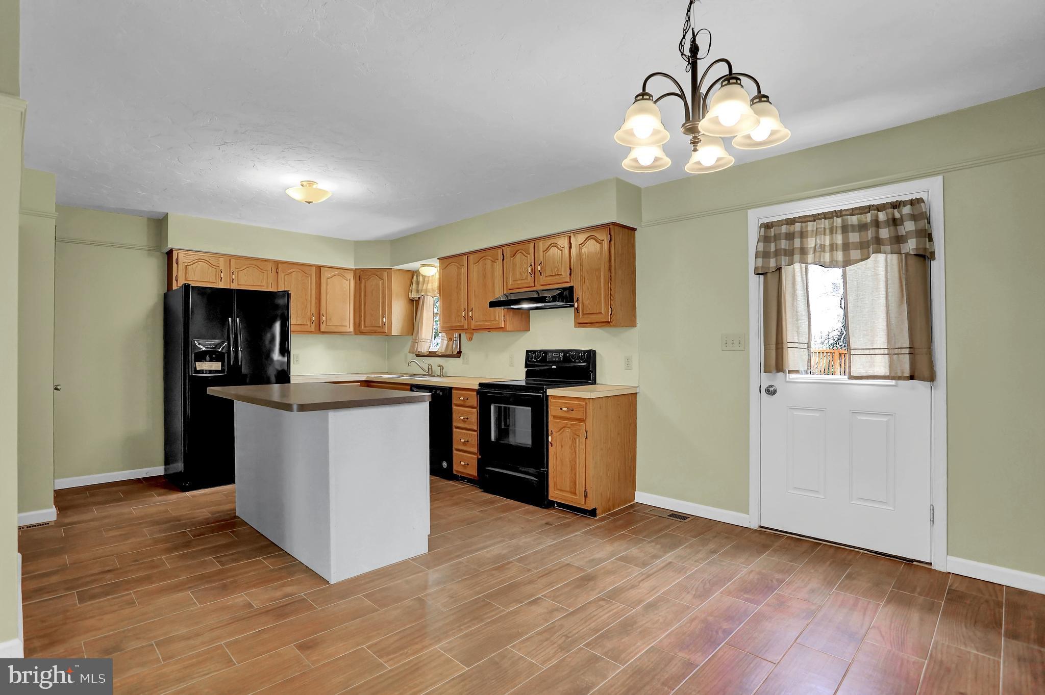 10 Pinewood Circle Hanover, PA 17331 - Photo 7 of 34 Gallery Image 7