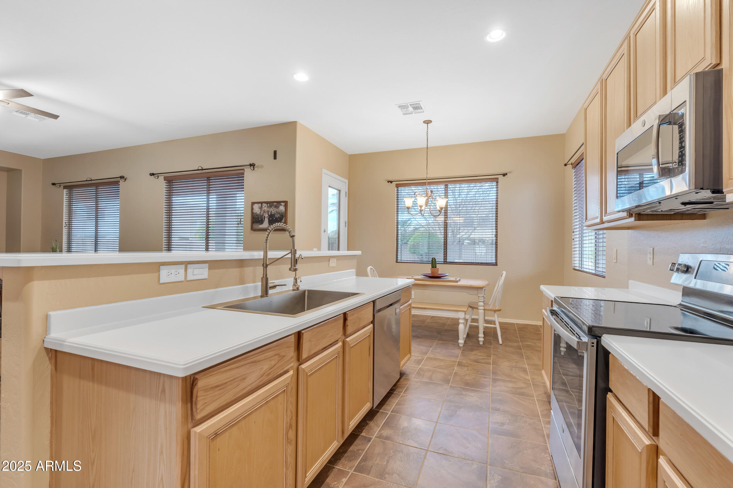 2688 South Racine Court Gilbert, AZ 85295 - Photo 32 of 73 30__a733622