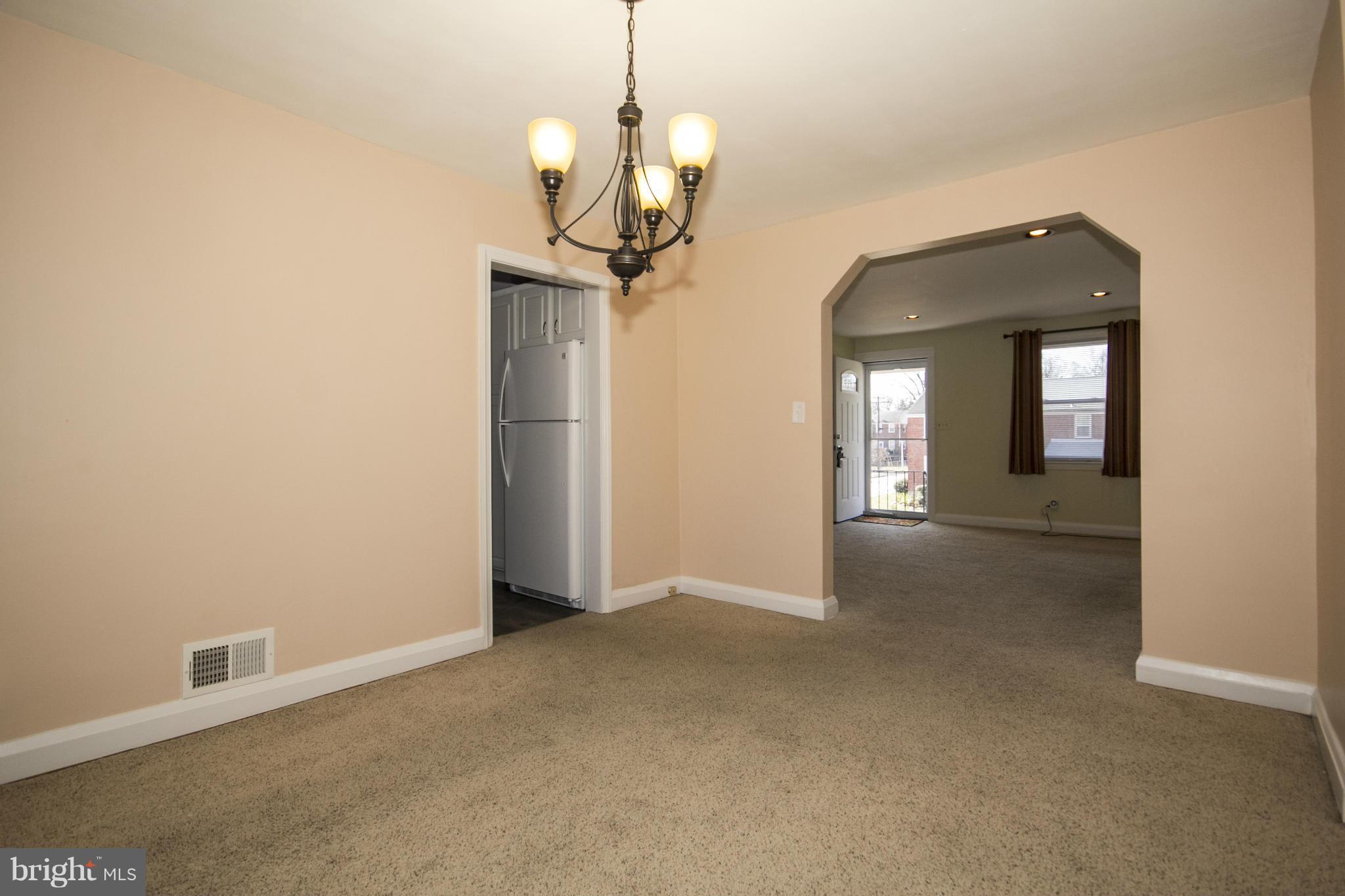 920 Reverdy Road Baltimore, MD 21212 - Photo 11 of 27 Dining Room
