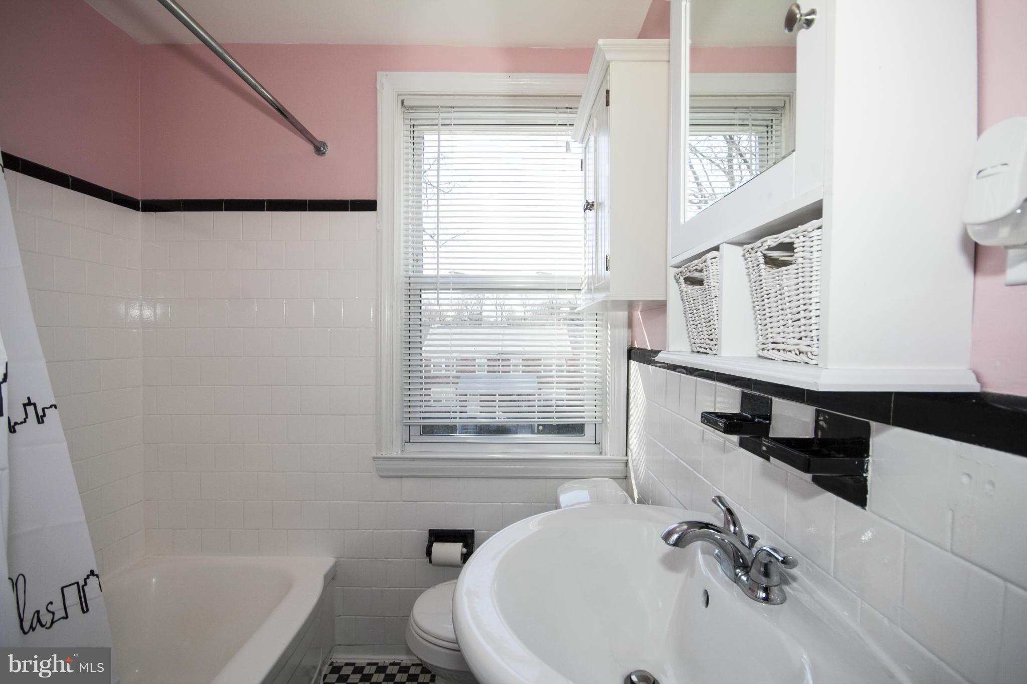 920 Reverdy Road Baltimore, MD 21212 - Photo 25 of 27 Bath