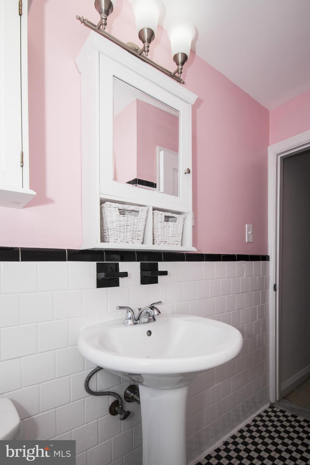 920 Reverdy Road Baltimore, MD 21212 - Photo 26 of 27 Bath