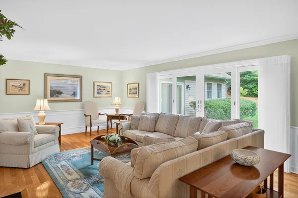 $1,999,900 | 4 Surrey Lane, South Dennis, MA 02660