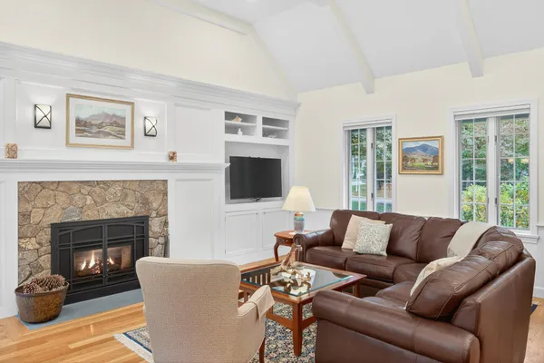 $1,999,900 | 4 Surrey Lane, South Dennis, MA 02660