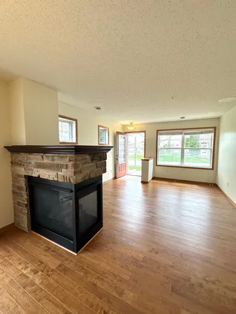 $2,350 | 15375 60th Avenue North, Plymouth, MN 55446