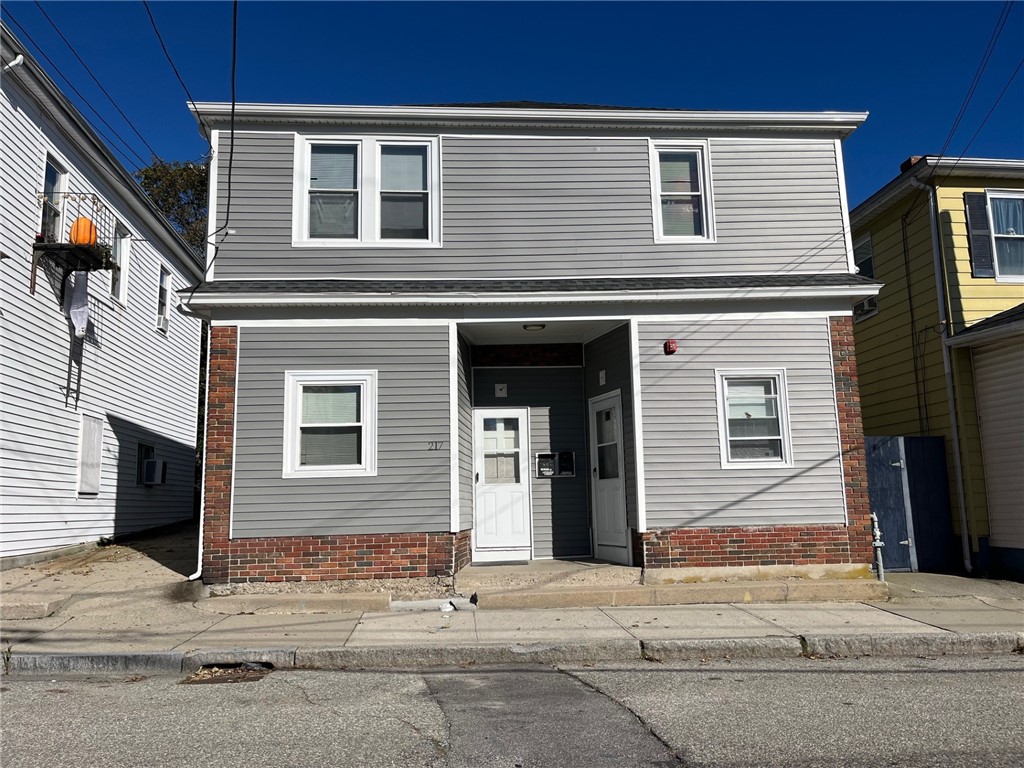 217 State Street, Unit 1R Bristol, RI 02809 - Photo 1 of 9