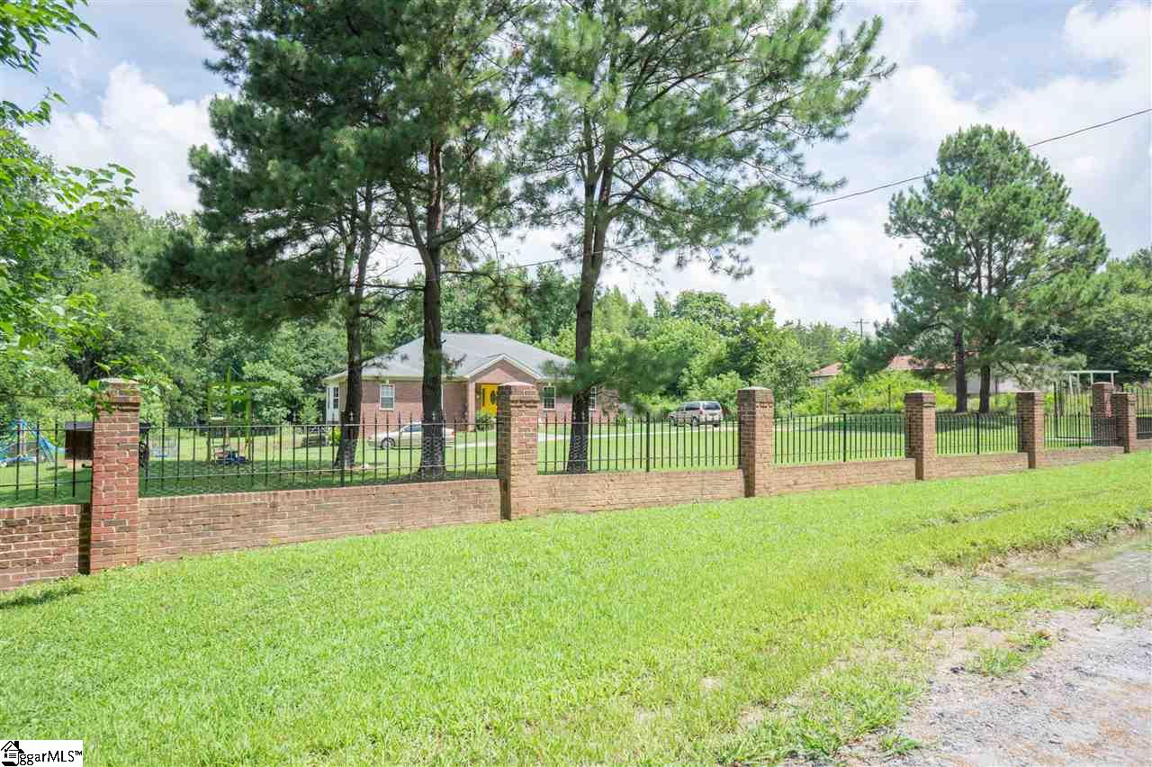 190 Richey Road Belton, SC 29627 - Photo 2 of 33