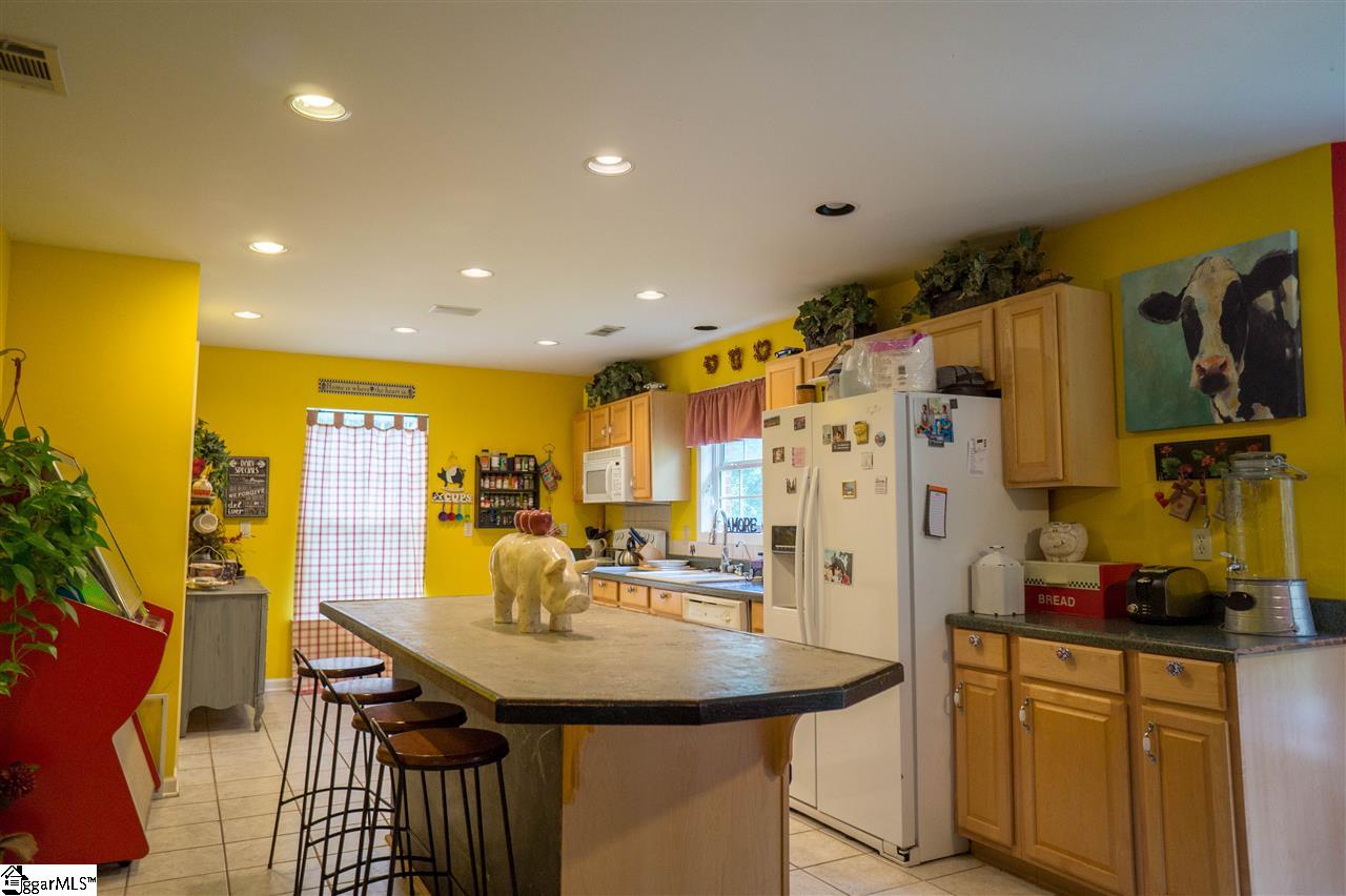 190 Richey Road Belton, SC 29627 - Photo 18 of 33