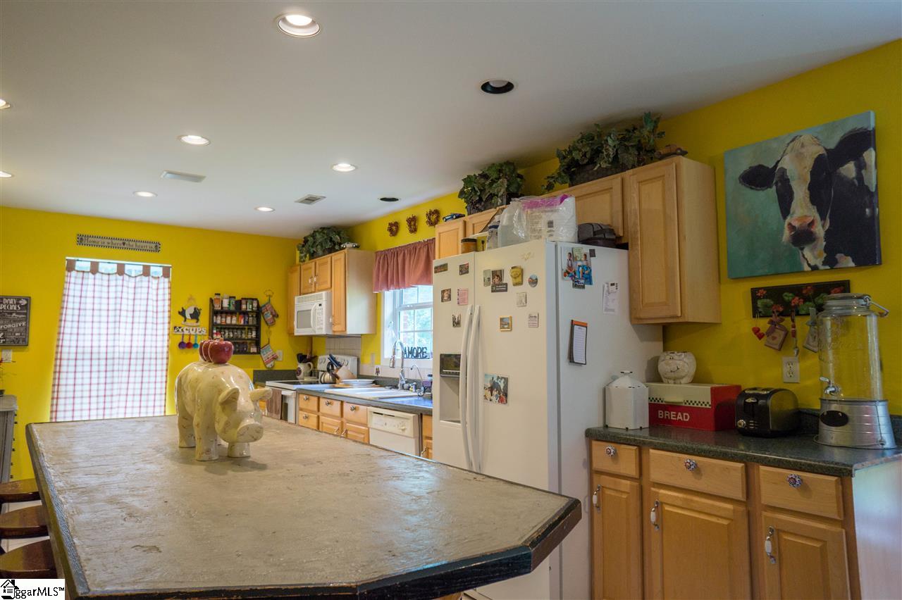 190 Richey Road Belton, SC 29627 - Photo 20 of 33