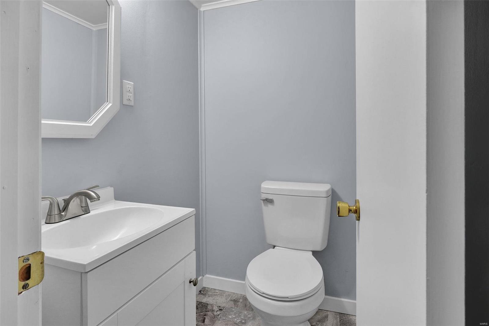 5001 Rockingham Drive St. Louis, MO 63121 - Photo 17 of 24 Gallery Image 17