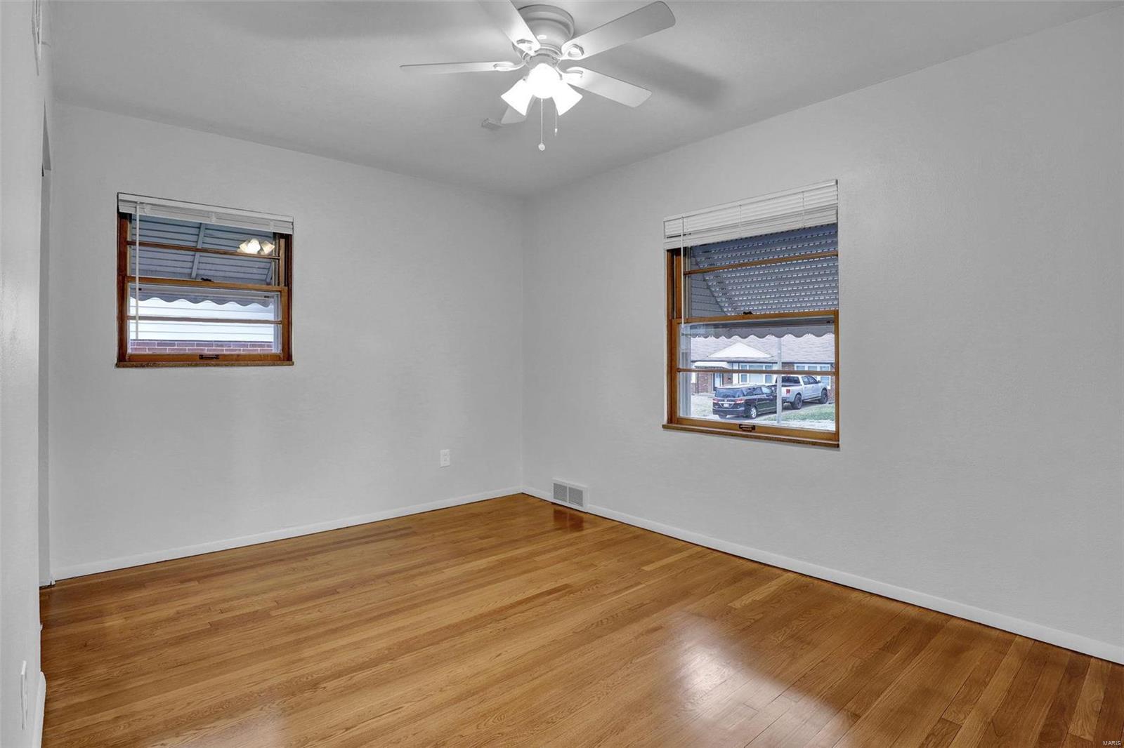 5001 Rockingham Drive St. Louis, MO 63121 - Photo 8 of 24 Gallery Image 8