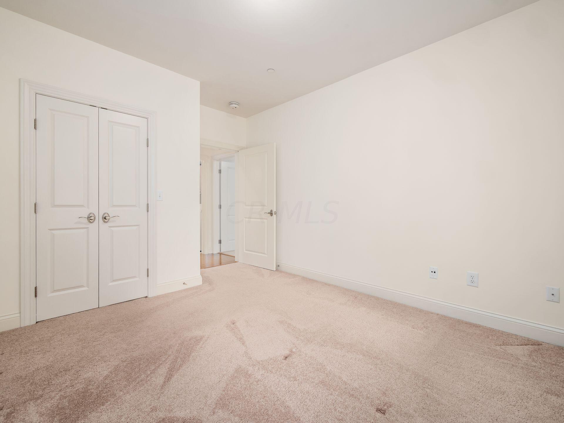3175 Tremont Road, Unit 211 Columbus, OH 43221 - Photo 21 of 39 026_23_N 3175 Tremont 211 029