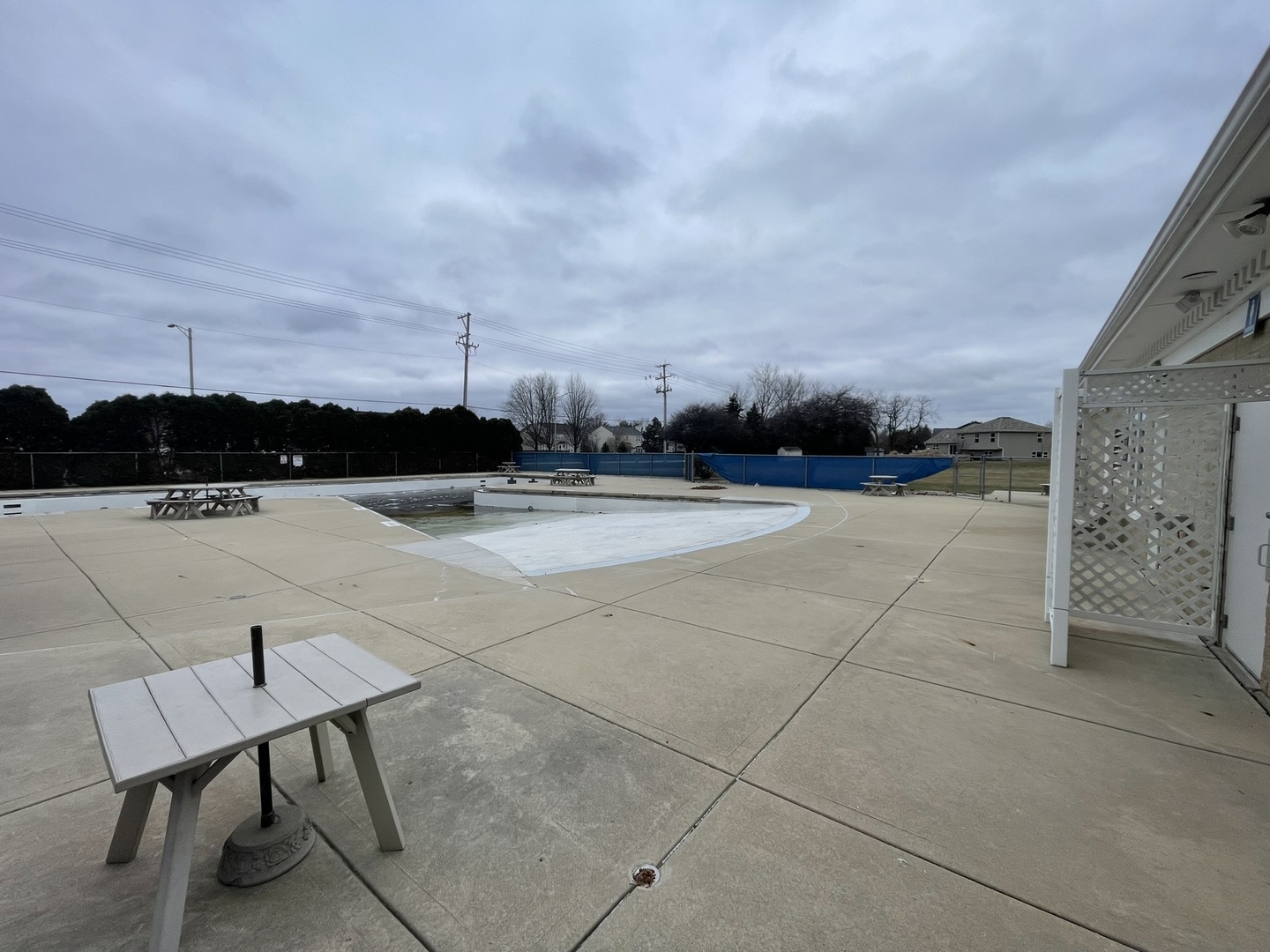 1910 Hampton Court Plainfield, IL 60586 - Photo 35 of 36 a view of a terrace with chairs