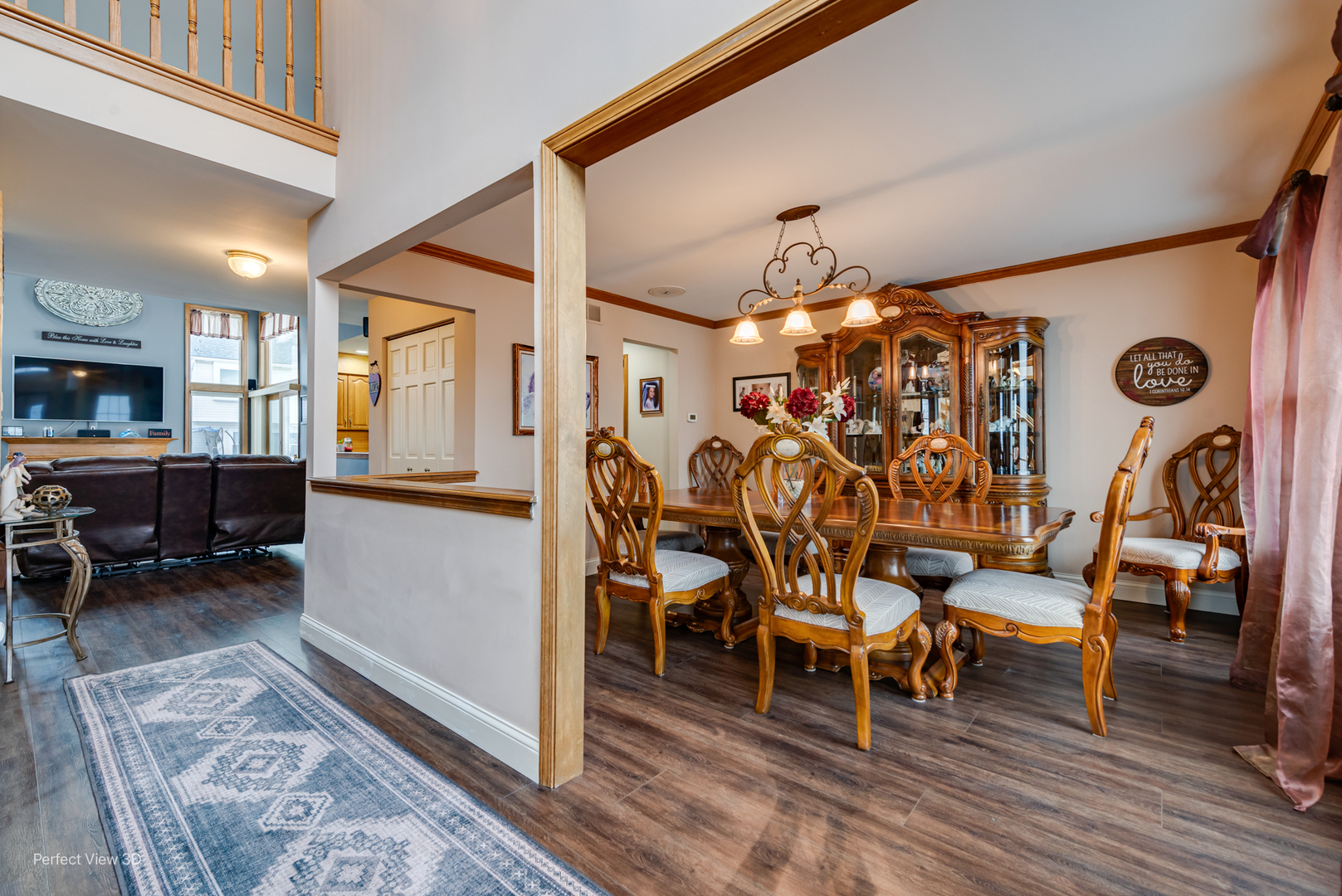 1910 Hampton Court Plainfield, IL 60586 - Photo 4 of 36 a view of a livingroom and dining room