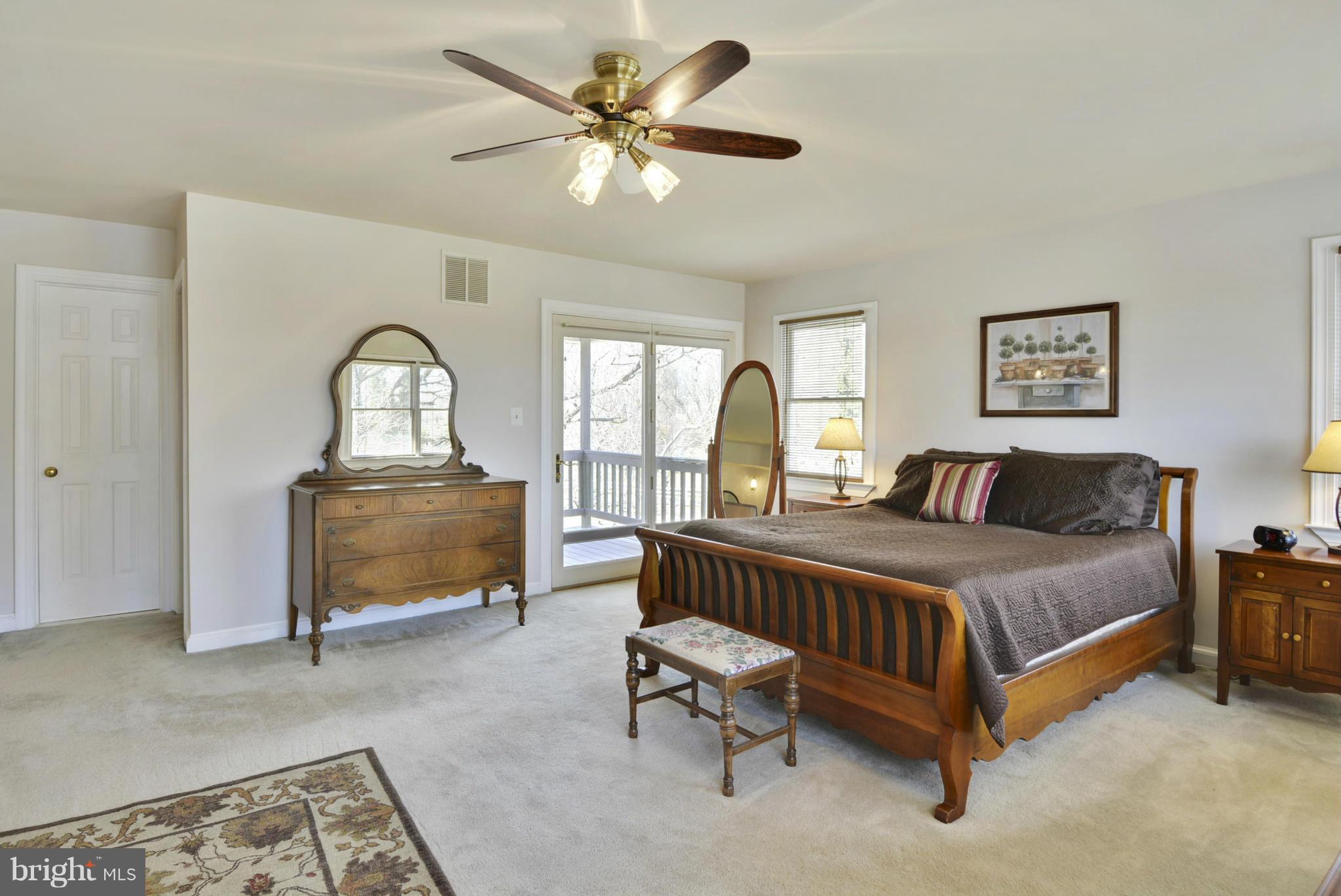 11341 Vale Road Oakton, VA 22124 - Photo 12 of 29 Bedroom (Master)