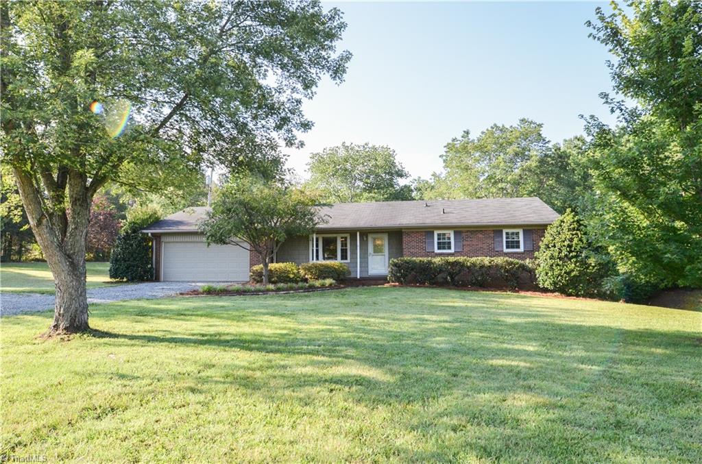 4525 River Ridge Road Pfafftown, NC 27040 - Photo 2 of 50 Gallery Image 2