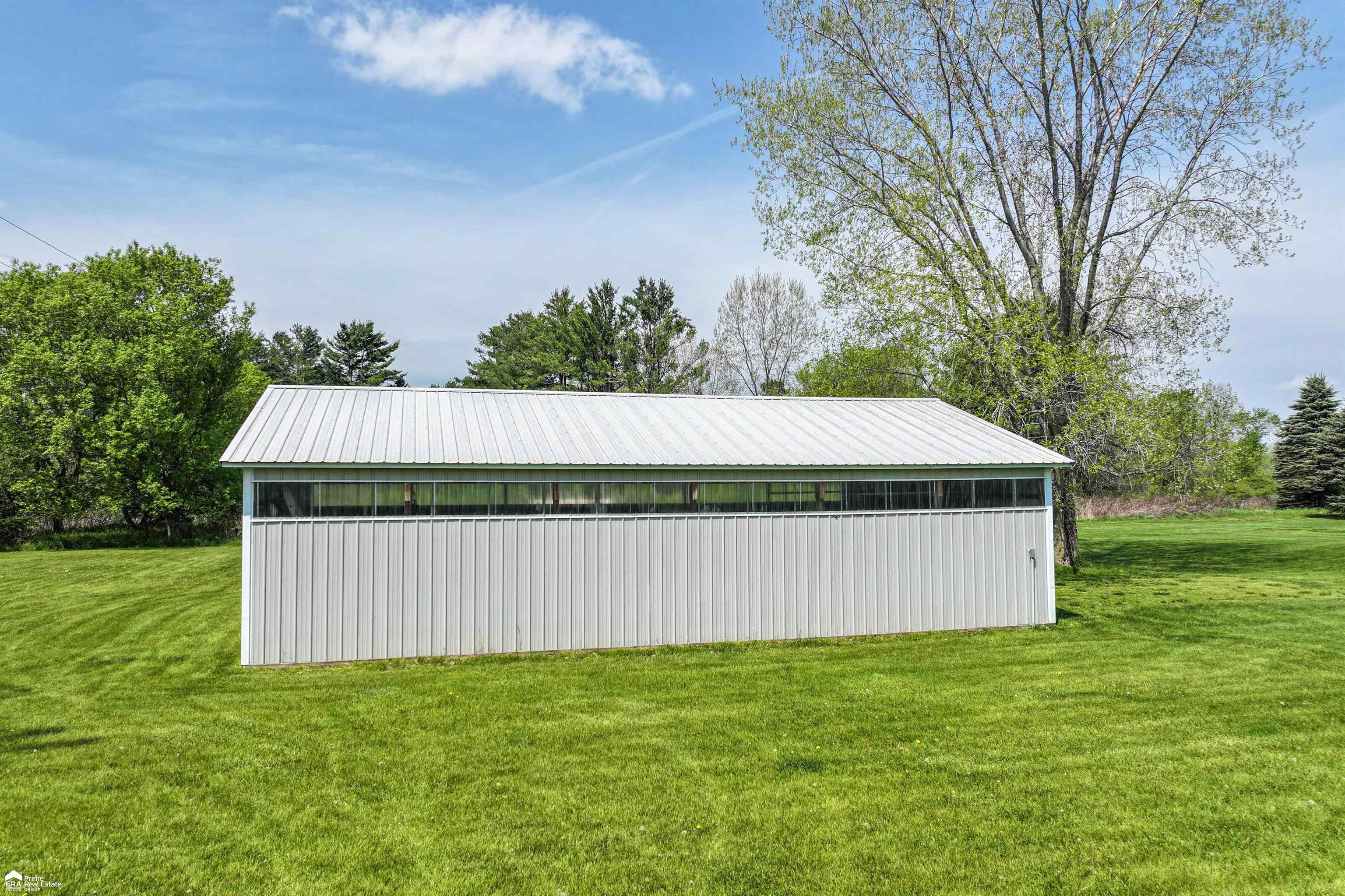 8866 Hough Road Almont, MI 48003 - Photo 40 of 49 Gallery Image 40