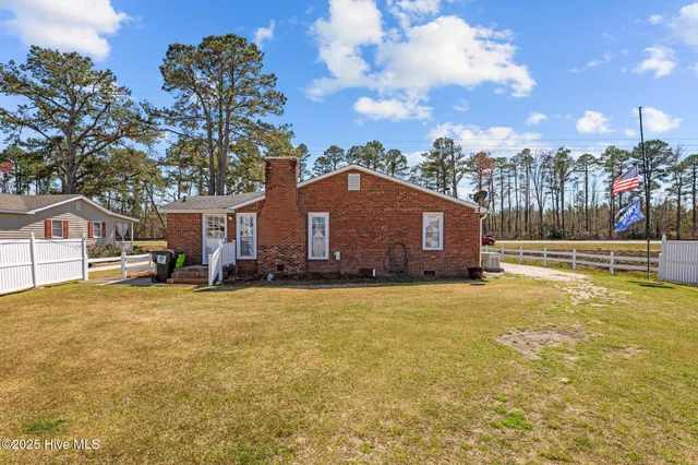 $279,000 | 437 East Kornegay Street, Dover, NC 28526