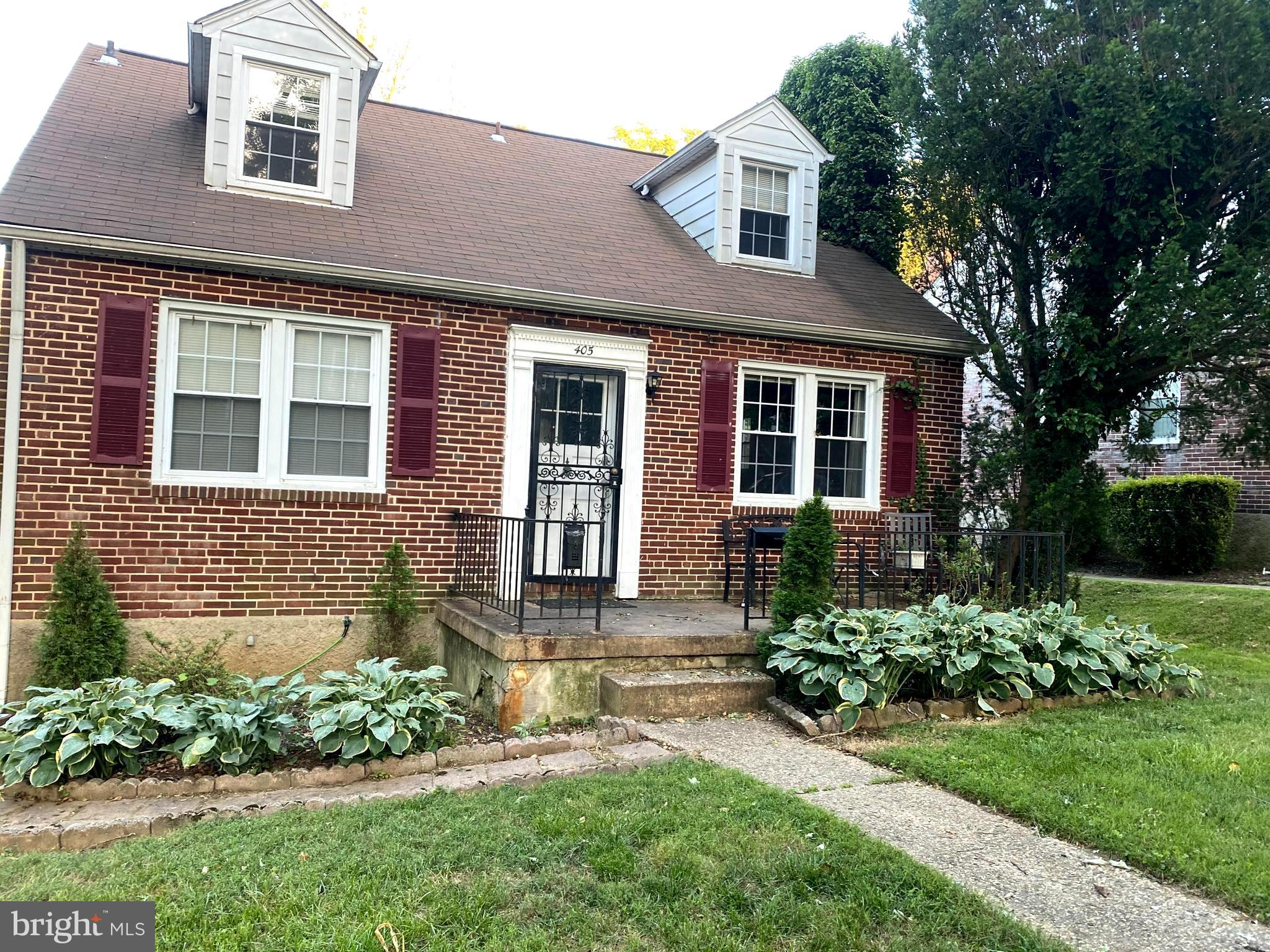 405 South Wickham Road Baltimore, MD 21229 - Photo 1 of 34