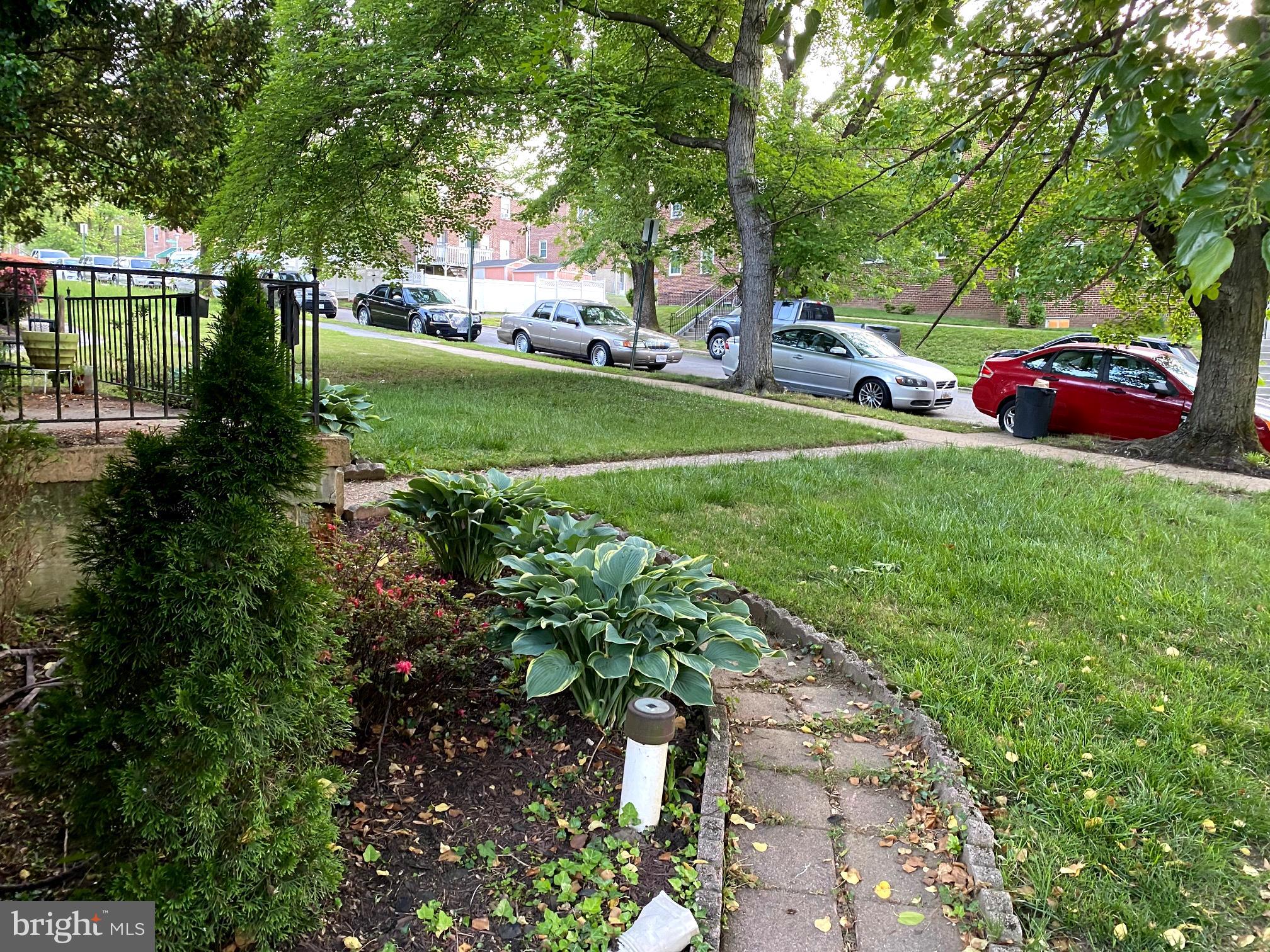 405 South Wickham Road Baltimore, MD 21229 - Photo 2 of 34