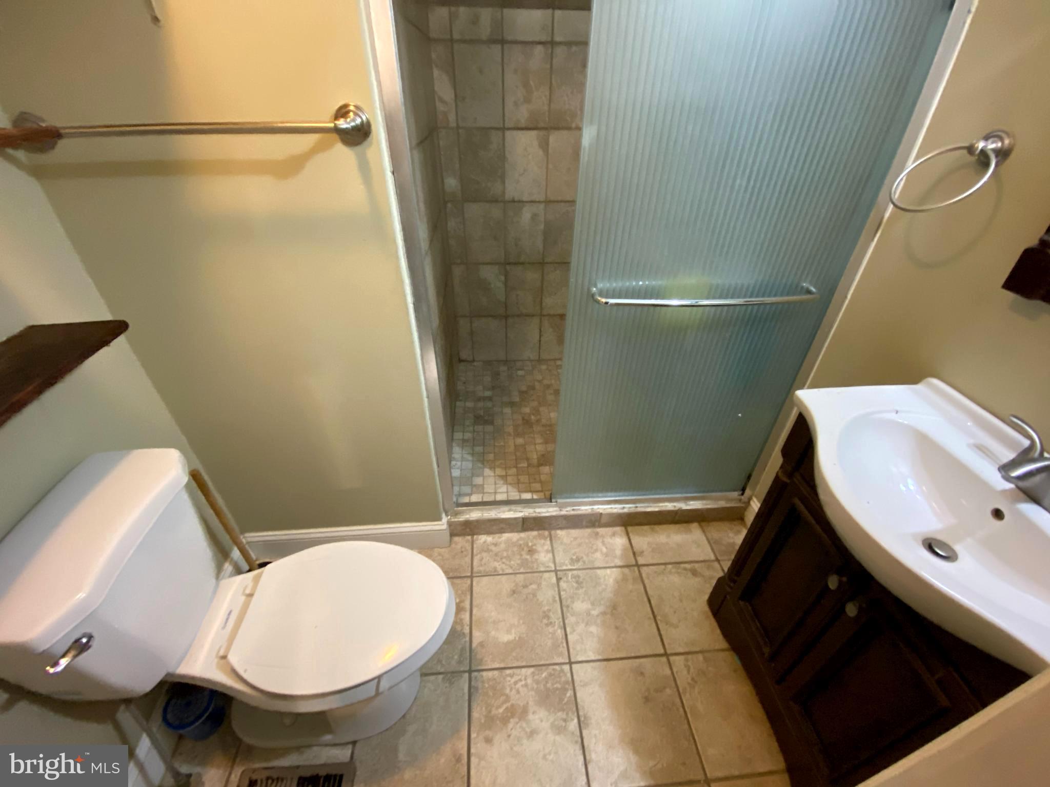 405 South Wickham Road Baltimore, MD 21229 - Photo 14 of 34