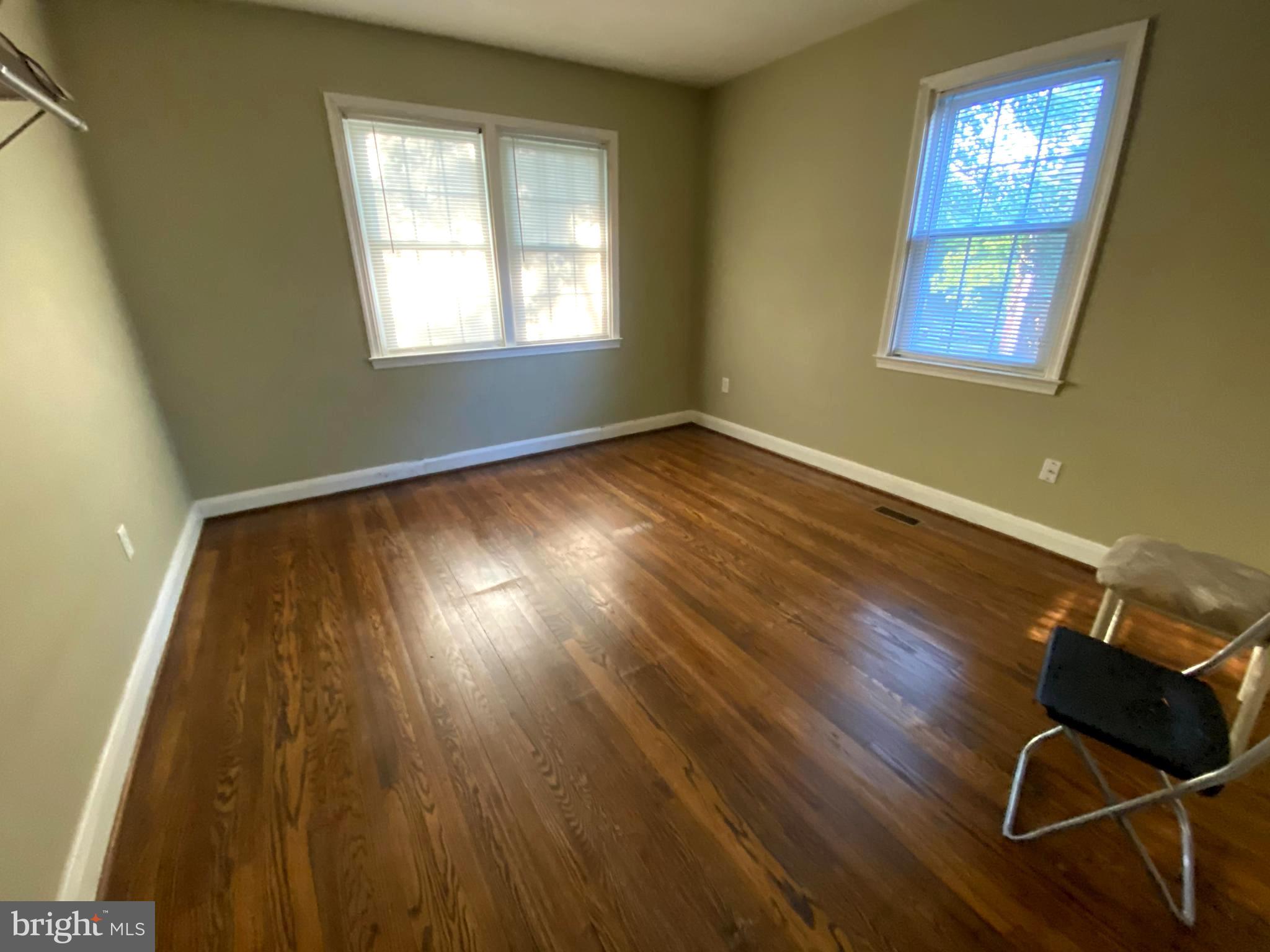 405 South Wickham Road Baltimore, MD 21229 - Photo 17 of 34