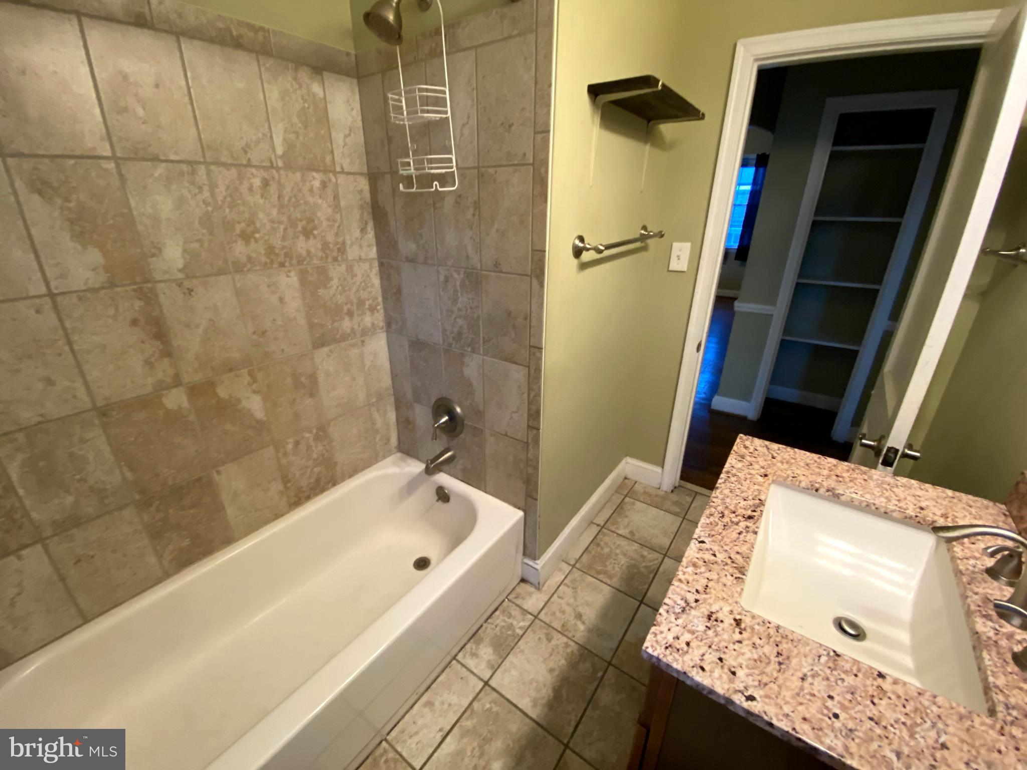 405 South Wickham Road Baltimore, MD 21229 - Photo 9 of 34