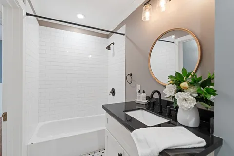 $550,000 | 1102 Winston Street, Houston, TX 77009