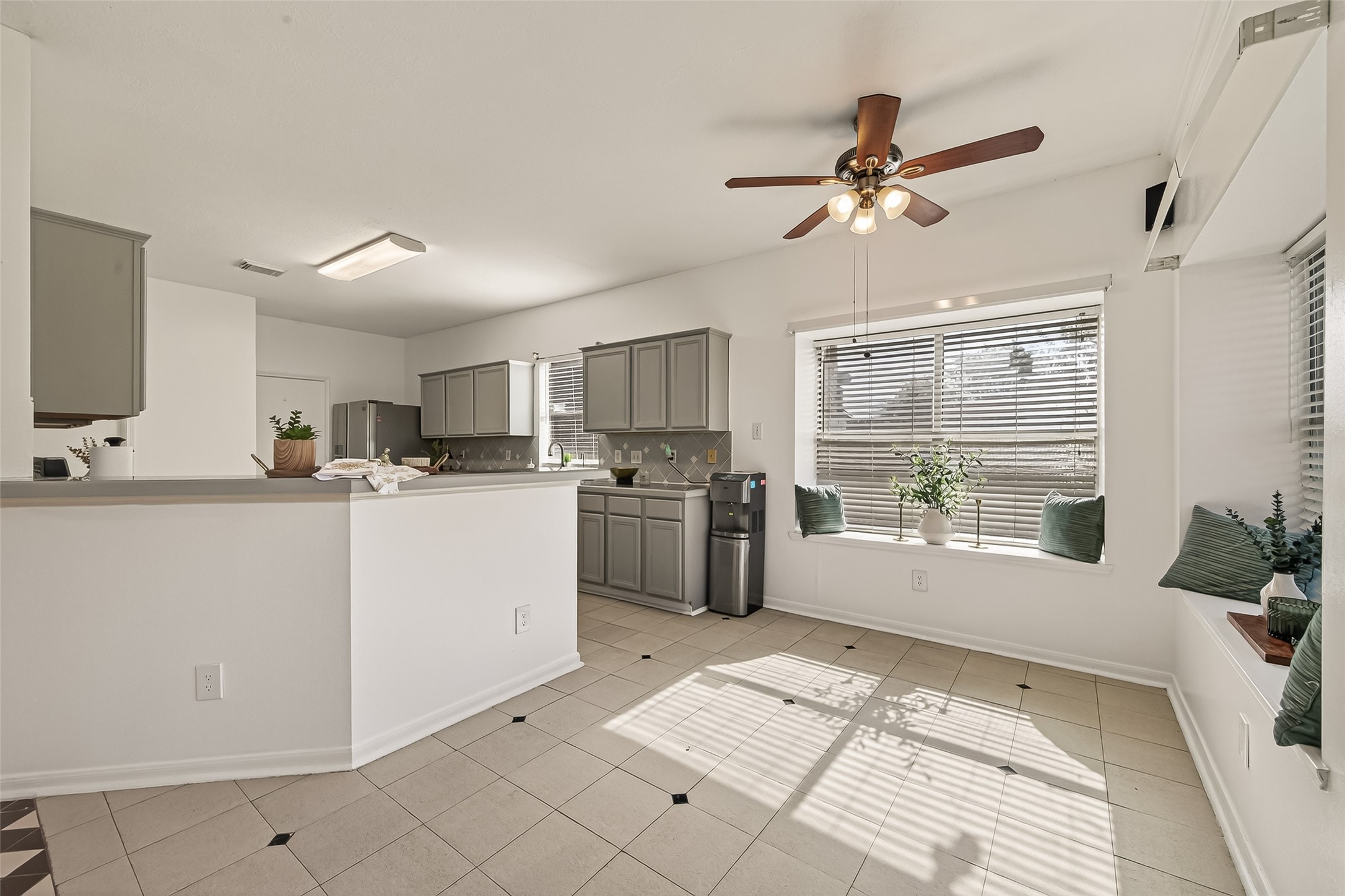 16315 April Ridge Drive Houston, TX 77083 - Photo 11 of 48