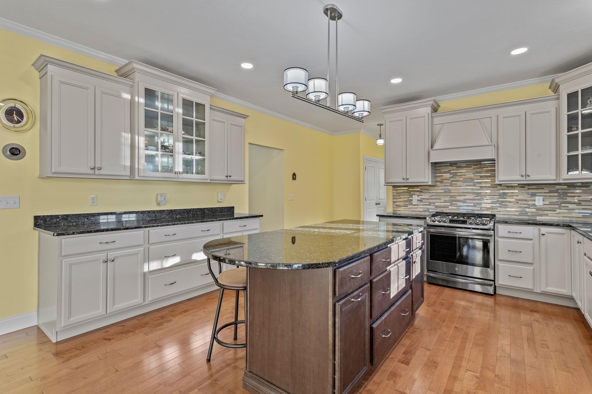 56 Sheffield Street Windham, NH 03087 - Photo 8 of 55 Gallery Image 8