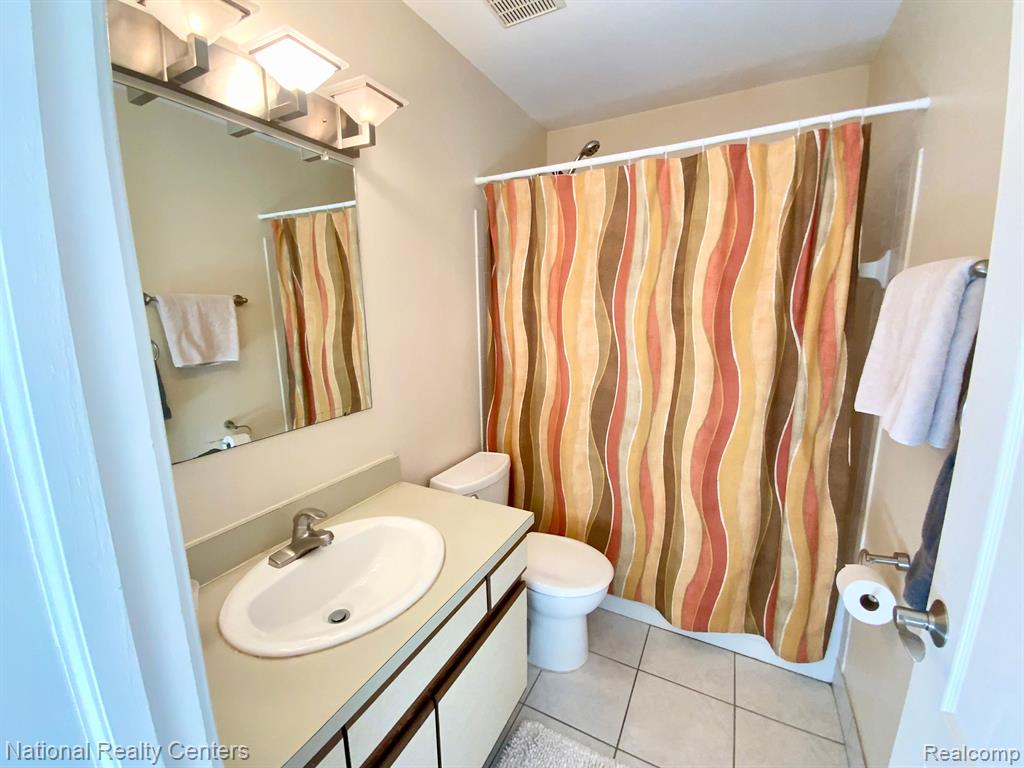 20830 Taft Road Northville, MI 48167 - Photo 20 of 26