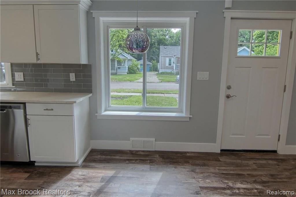 543 Stratford Road Ferndale, MI 48220 - Photo 15 of 21