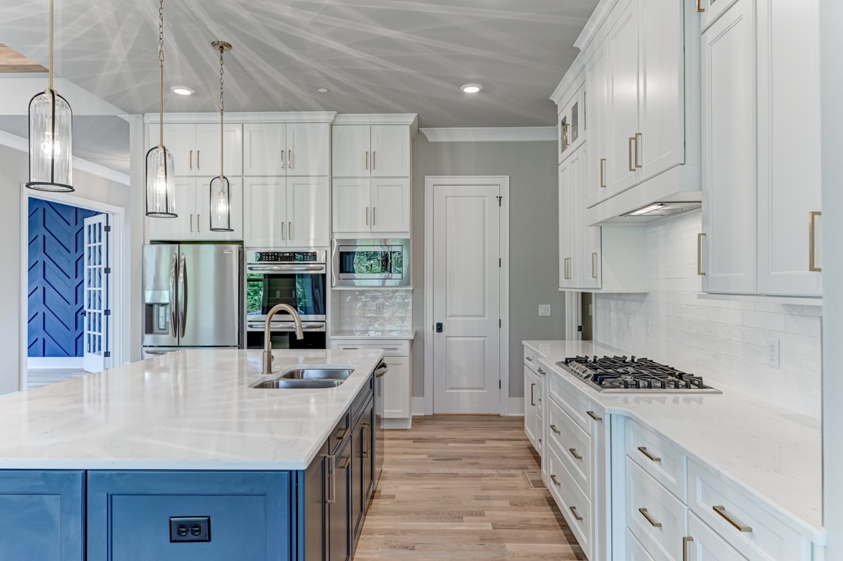 237 Circuit Road Franklin, TN 37064 - Photo 14 of 47 a kitchen with cabinets and stove