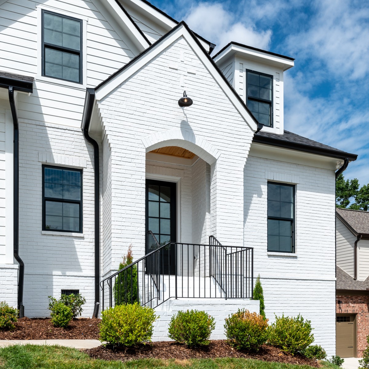 237 Circuit Road Franklin, TN 37064 - Photo 3 of 47 a front view of a house