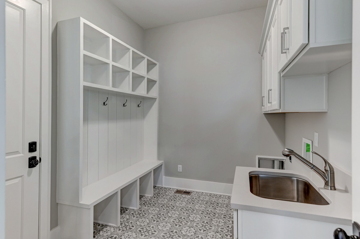 237 Circuit Road Franklin, TN 37064 - Photo 38 of 47 a kitchen with a sink and cabinets