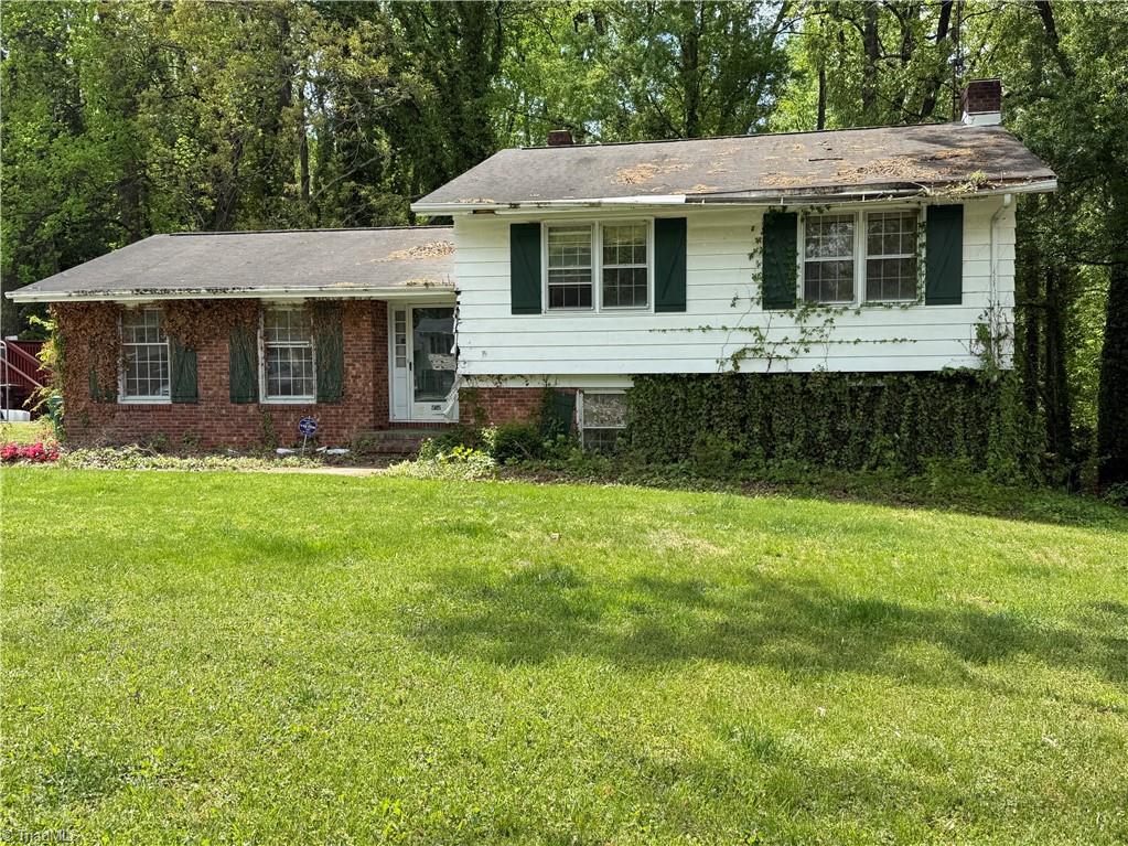 2405 Timberlake Avenue High Point, NC 27265 - Photo 1 of 27