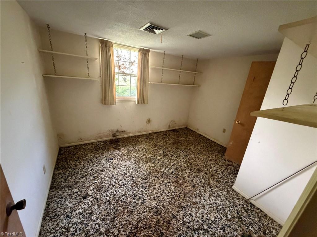2405 Timberlake Avenue High Point, NC 27265 - Photo 20 of 27