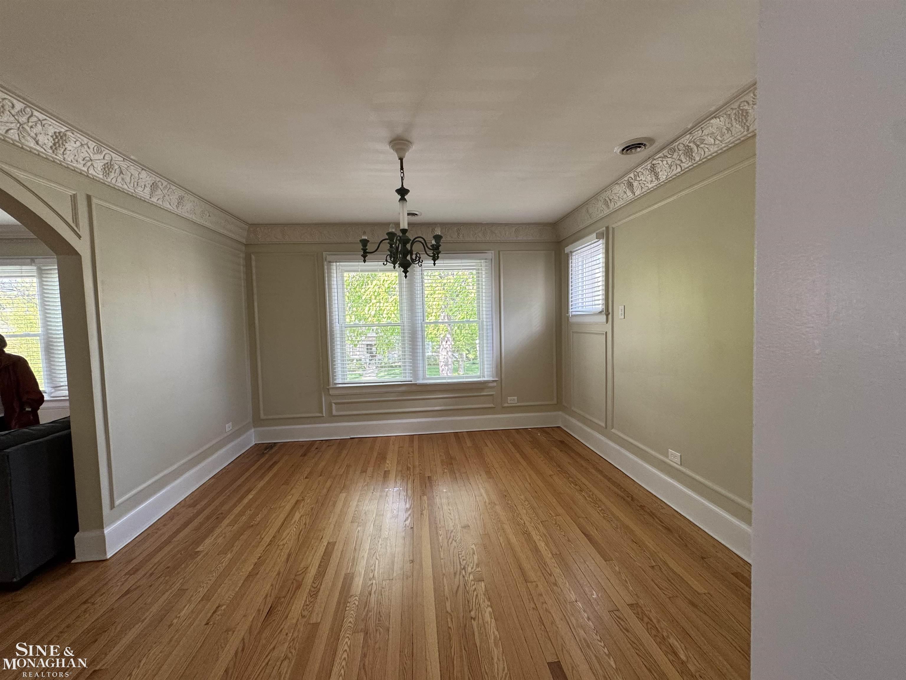 371 Neff Road Grosse Pointe, MI 48230 - Photo 5 of 12