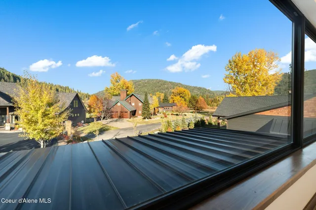 $1,535,000 | 11 Alpenrose Lane, Sandpoint, ID 83864